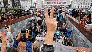 Manifestantes antigubernamentales en Minsk