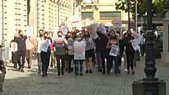 Restaurant owners, waiters and cooks show discontent as government does not reopen indoor restaurants