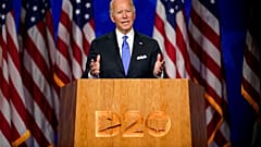 Joe Biden promete acabar com 'época de escuridão'