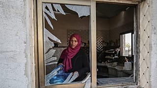 Il giorno dopo l'attacco aereo israeliano a Gaza