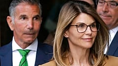 Lori Loughlin (rechts) und ihr Mann (links) im Juli 2020
