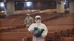 بداخل إحدى الكنائس في كوريا الجنوبية 