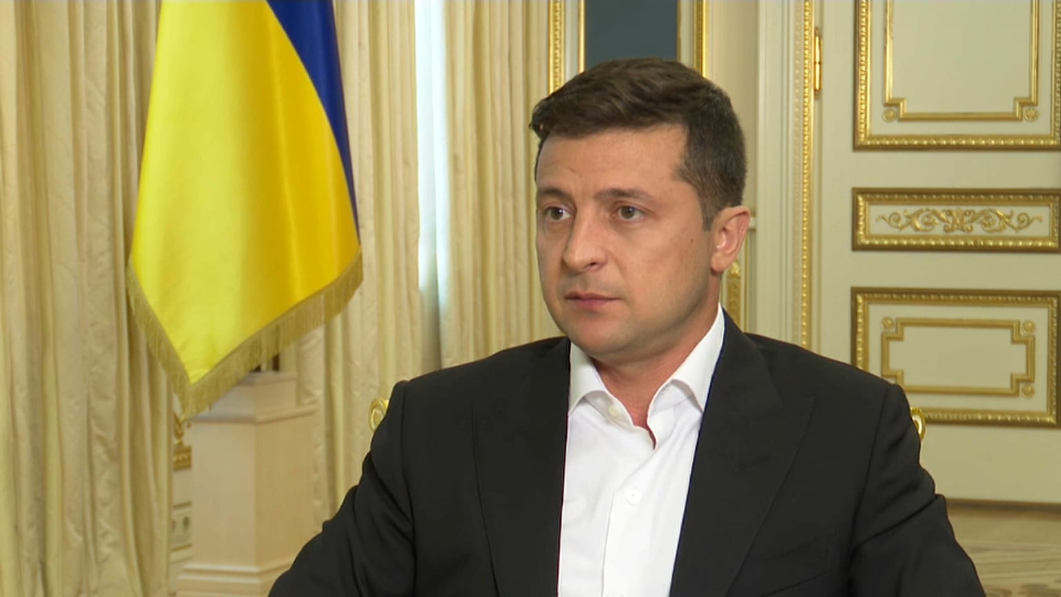 Il presidente ucraino Volodymyr Zelensky intervistato da Euronews