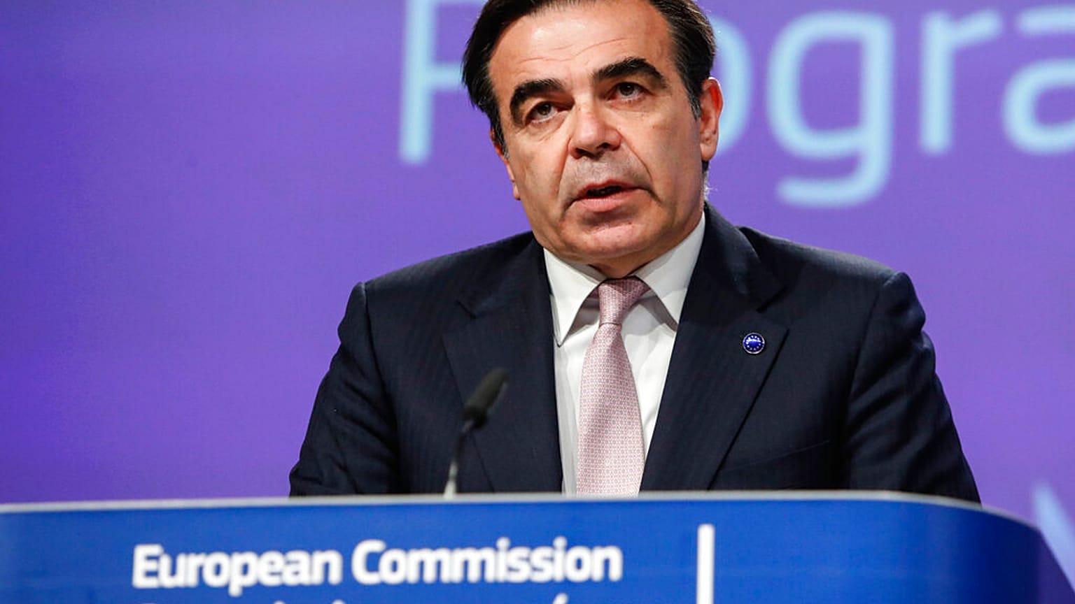 Ο αντιπρόεδρος της Ευρωπαϊκής Επιτροπής, Μαργαρίτης Σχοινάς