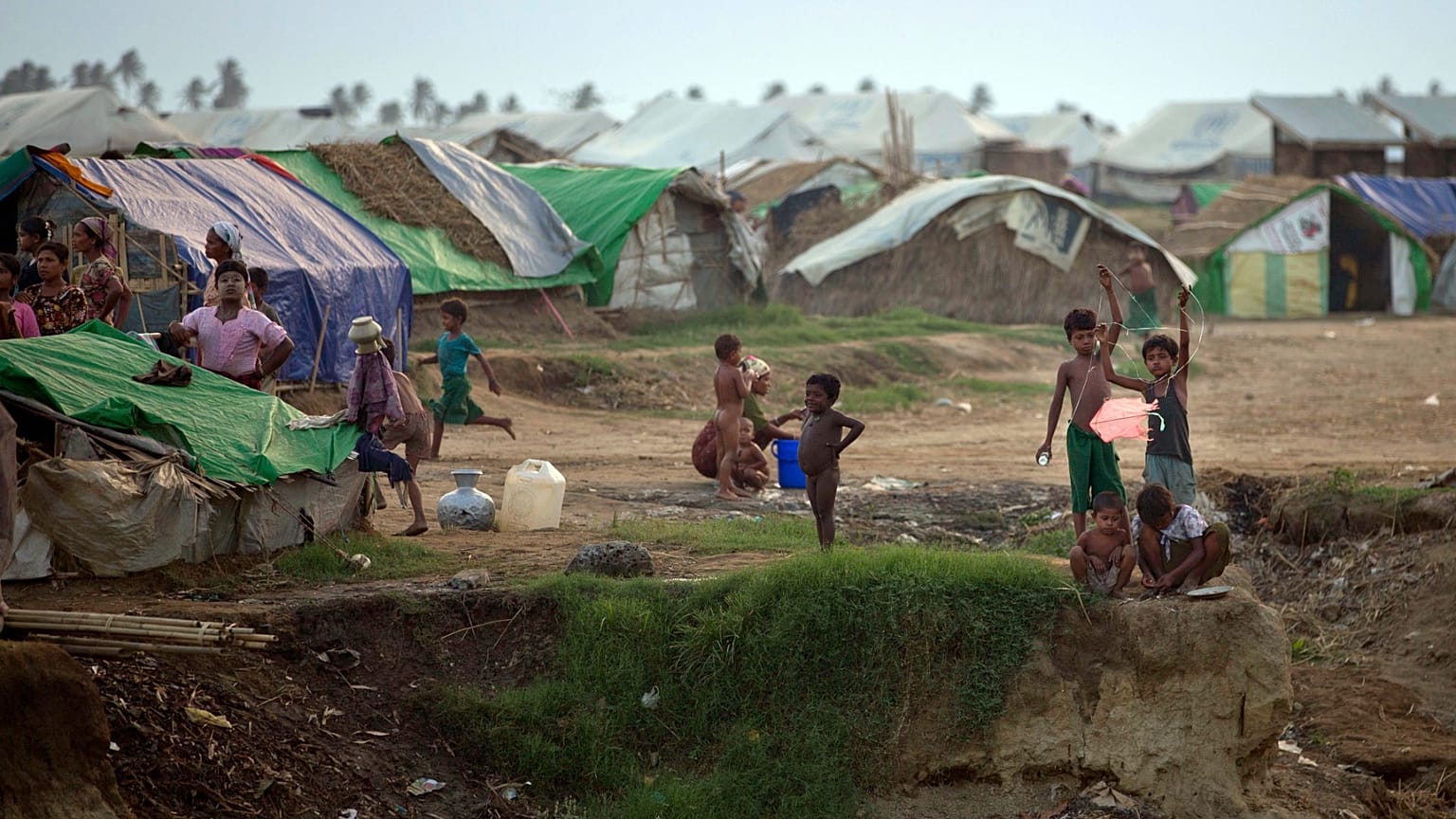 Arakan'ın Sittve kentindeki Rohingya kampları