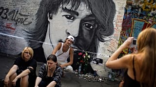 FILE PIC: Fans commemorating their idol, after they marked the 20th anniversary of his death, in downtown Moscow, Aug. 15, 2010.