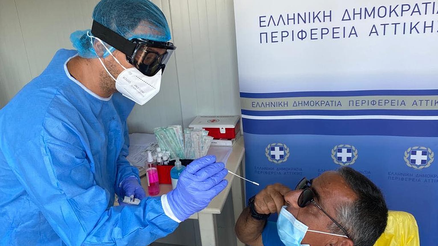 δειγματοληπτικοί έλεγχοι για κορωνοϊό στο λιμάνι του Πειραιά