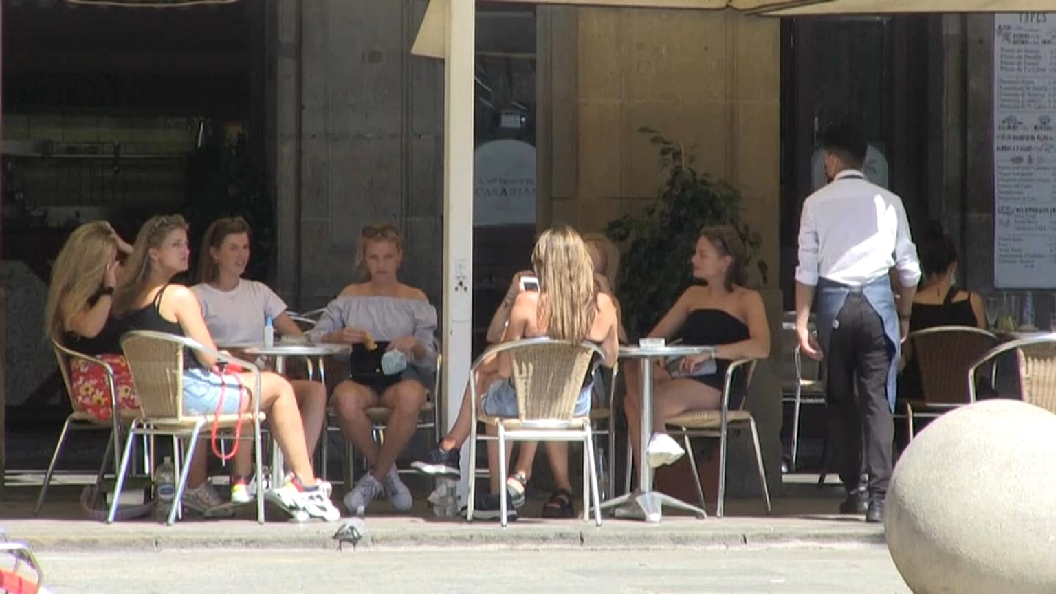 Cataluña prohibe las reuniones de más de 10 personas.
