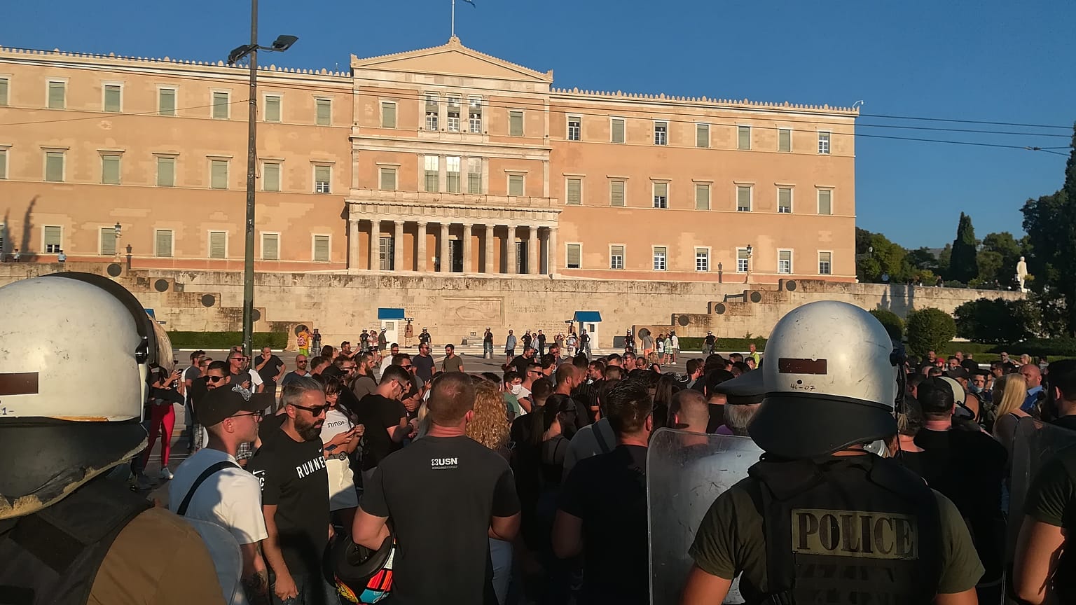 Διαδηλωτές στο Σύνταγμα