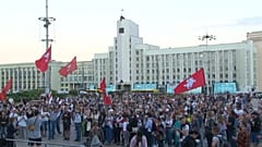 Παραμένουν στους δρόμους οι Λευκορώσοι