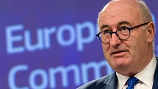 AB Komisyonu Ticaretten Sorumlu Üyesi Phil Hogan
