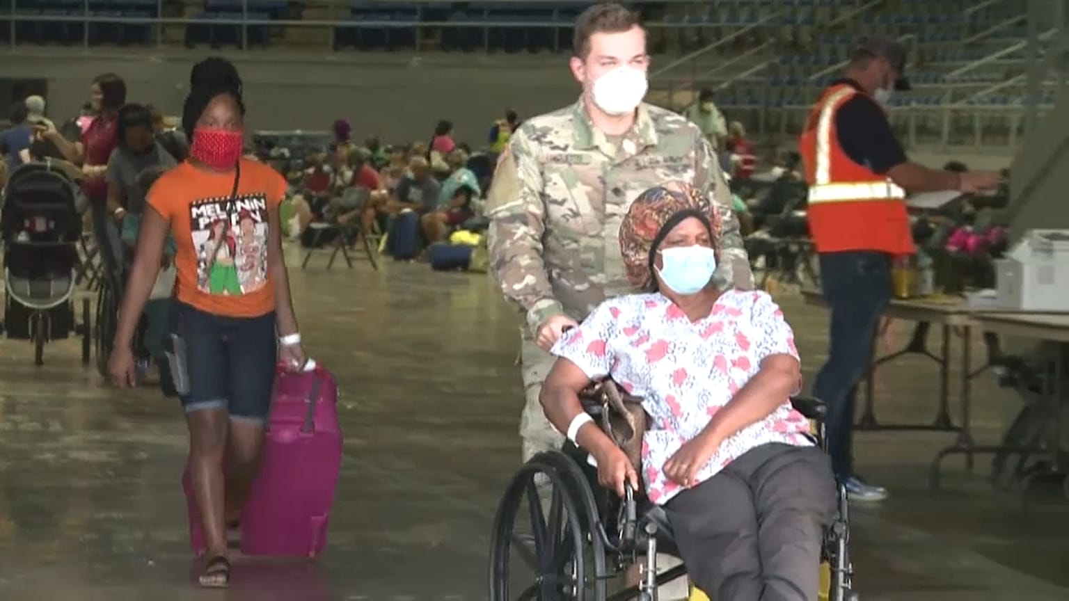 Más de medión millón de personas han sido evacuadas en EEUU ante la inminente llegada del huracán Laura
