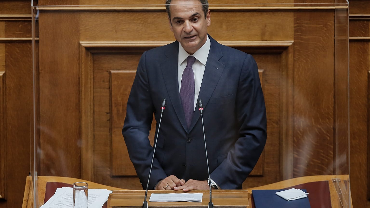Ο Κυριάκος Μητσοτάκης στο βήμα της Βουλής