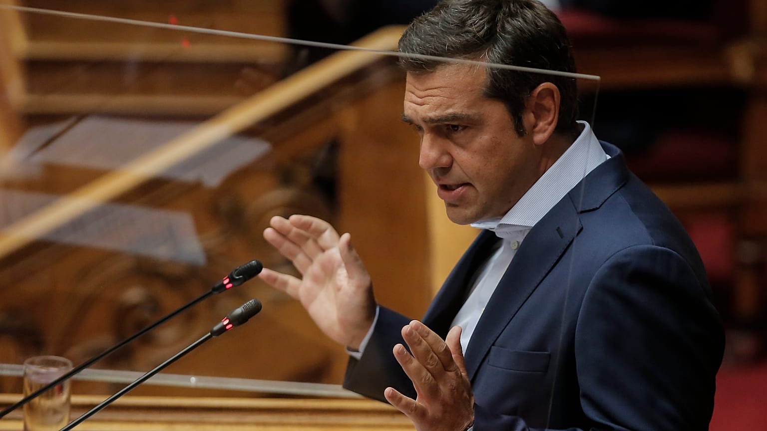 O Aλέξης Τσίπρας στο βήμα της Βουλής