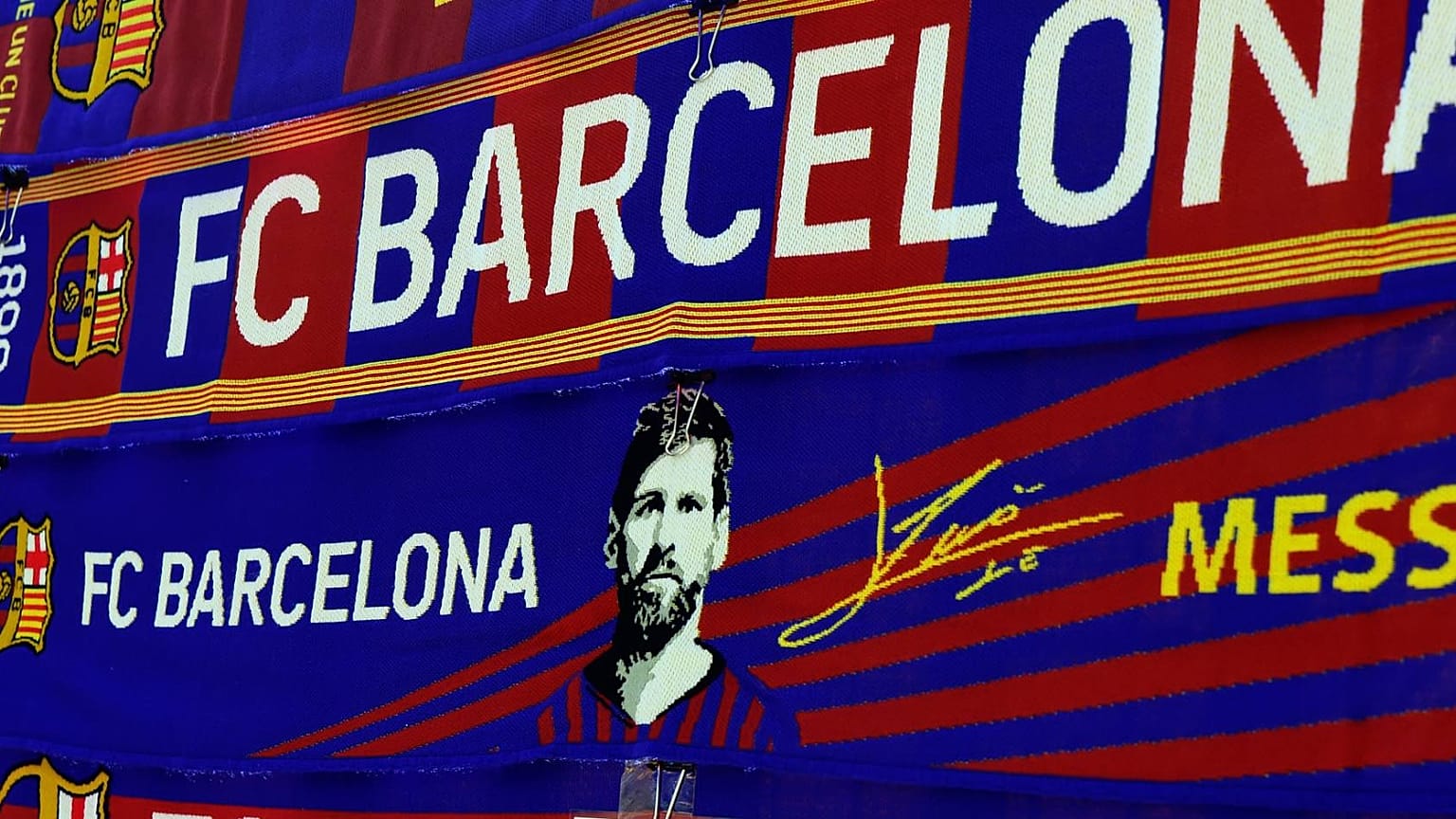 خارج ملعب كامب نو في برشلونة في 26 أغسطس 2020 