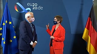 AB Dışilişkiler Yüksek Temsilcisi Borrell ve Alman Savunma Bakanı Kramp-Karrenbauer