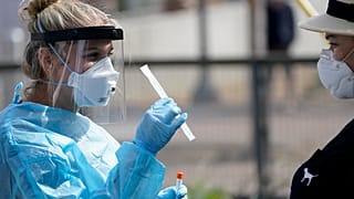 فرنسا تسجل أكثر من ستة آلاف إصابة بكوفيد 19 في 24 ساعة