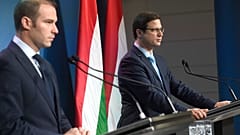 Hollik István és Gulyás Gergely 2019. december 19-én
