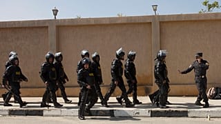 رجال شرطة مكافحة الشغب في القاهرة، مصر.