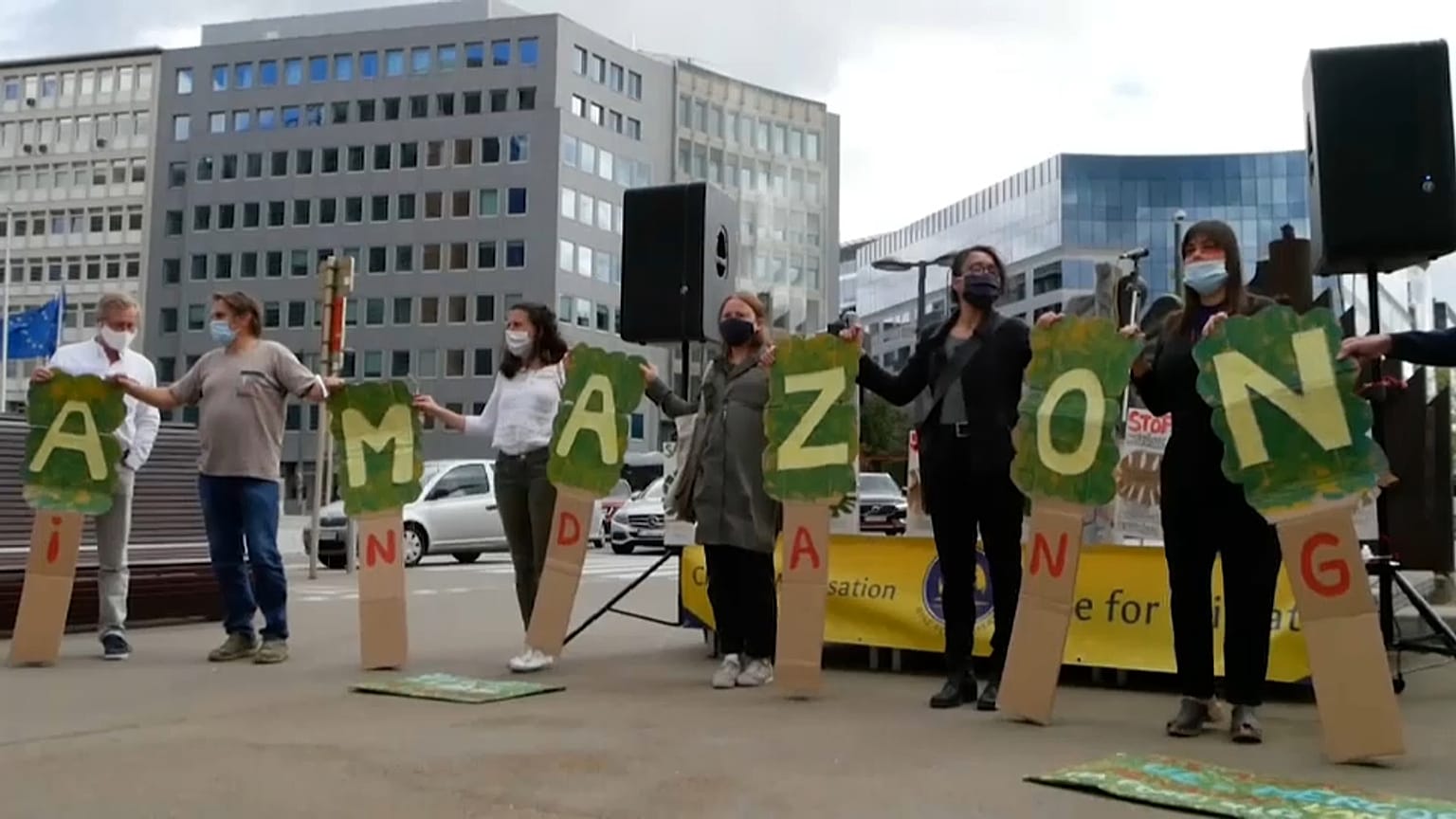 Az Amazonas megmentéséért tüntettek Brüsszelben 