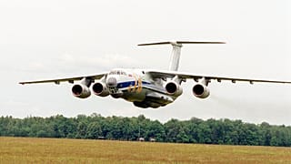 Rus askeri kargo uçağı Ilyushin Il-76 (arşiv)