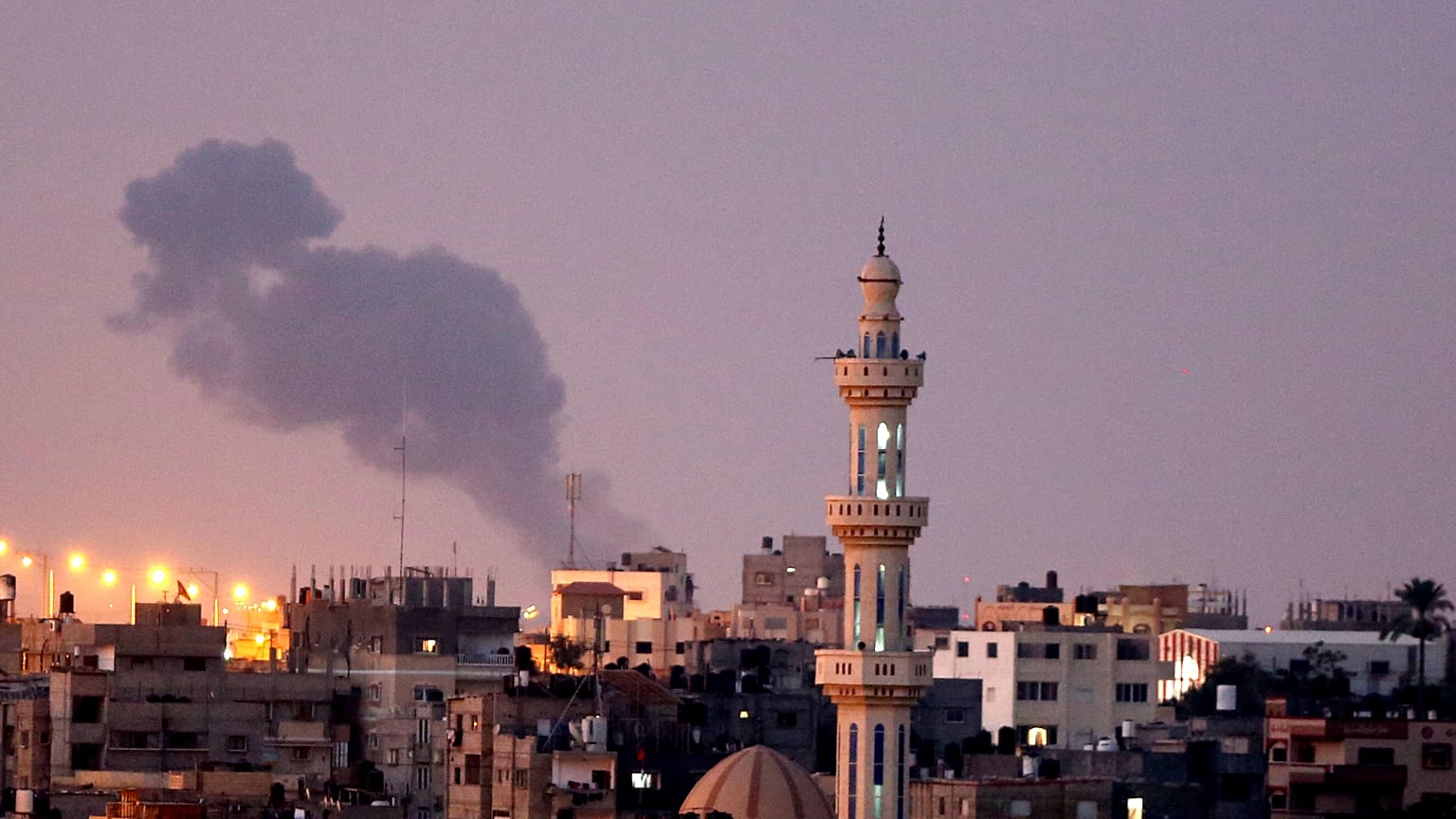 İsrail, Hamas'a ait bazı noktaları vurdu
