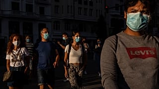 Los países europeos se enfrentan a la segunda ola del coronavirus durante el regreso a clase. El mundo lucha contra el virus que se ha cobrado la vida de 800.000 personas.