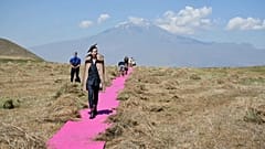 Ağrı Dağı'nda moda defilesi 