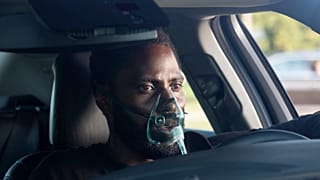 الممثل جون ديفيد -  مشهد من فيلم "تينيت"