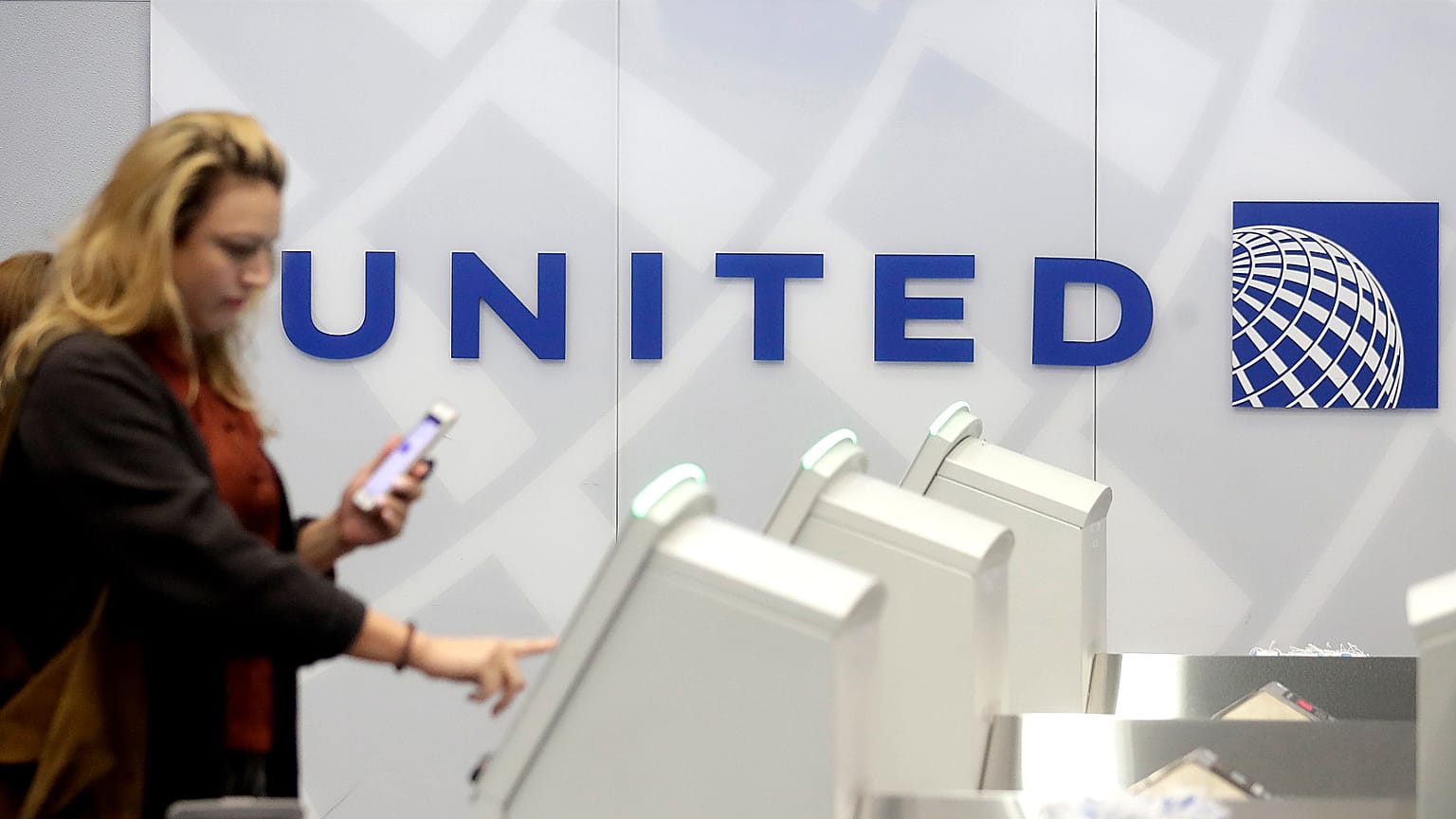 United Airlines bilet değiştirme ücretlerini kaldırıyor