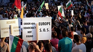 A demokrácia gyengülésére figyelmeztetnek tüntetők Bulgáriában