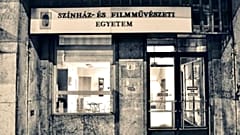 Az SZFE Vas utcai bejárata