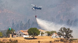 El incendio forestal comenzó en Almonaster la Real en Huelva. Foto tomada el 29 de agosto de 2020.