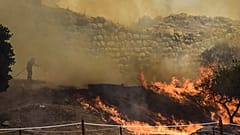 Las llamas llegaron hasta las puertas del sitio arqueológico de Micenas, en Grecia