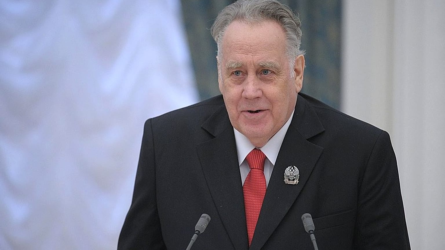 Владислав Крапивин на вручении премии президента России в Кремле 25 марта 2014