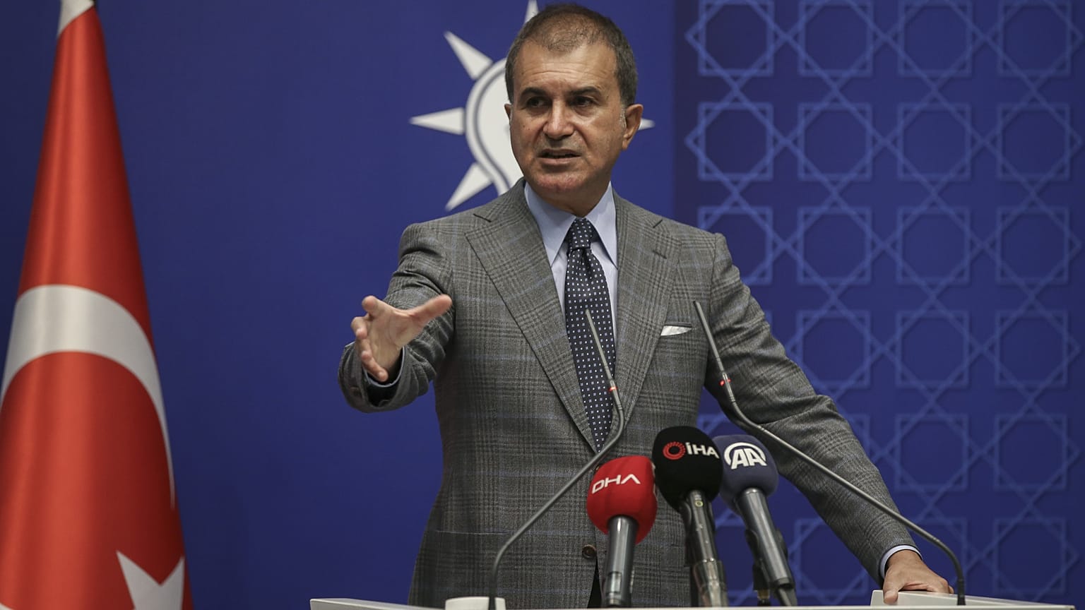 AK Parti Sözcüsü Ömer Çelik,