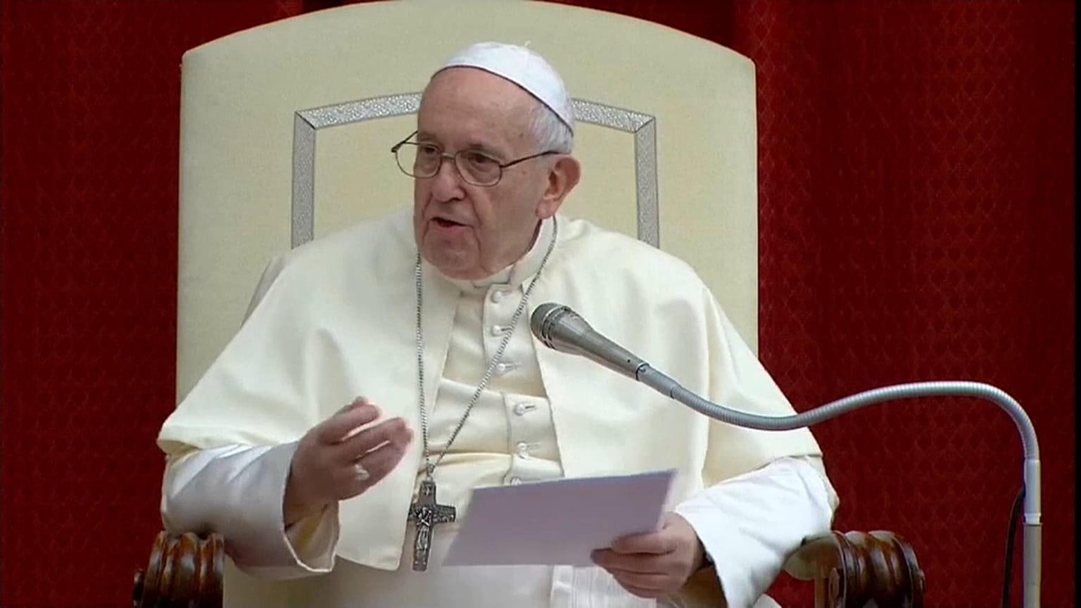 AP Papa Francesco 