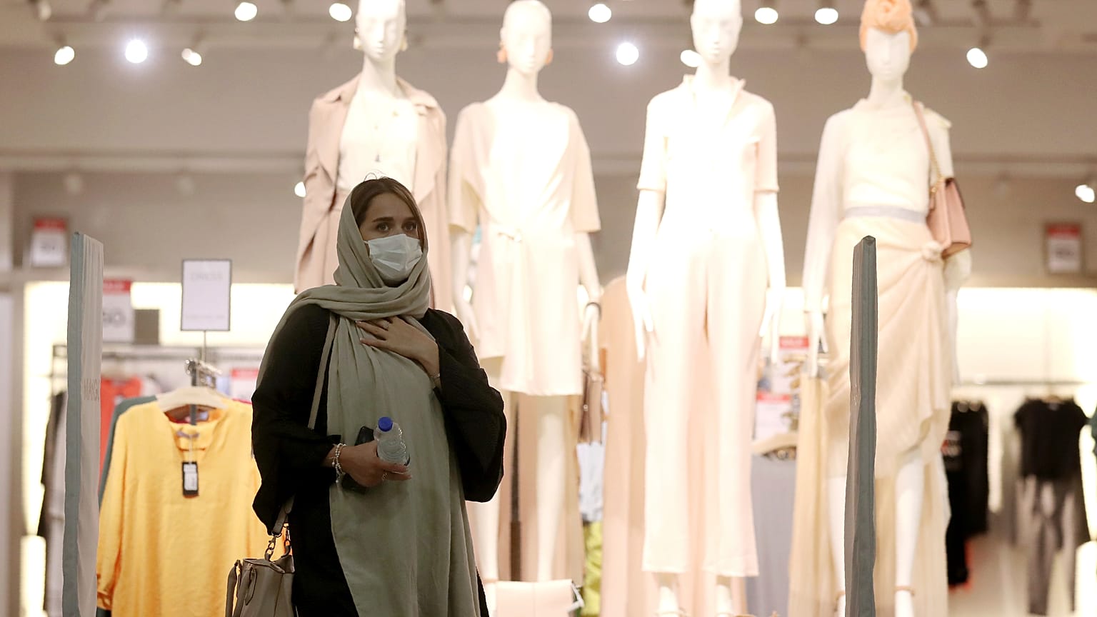 Frau in der iranischen Hauptstadt Teheran