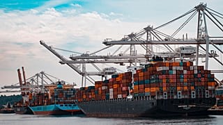 15 shipments with sewage sludge have been expecting by the UK