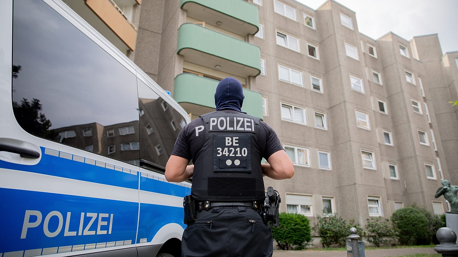 Alman polisi, arşiv