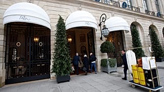 Знаменитый парижский Ritz в ожидании прежней клиентуры