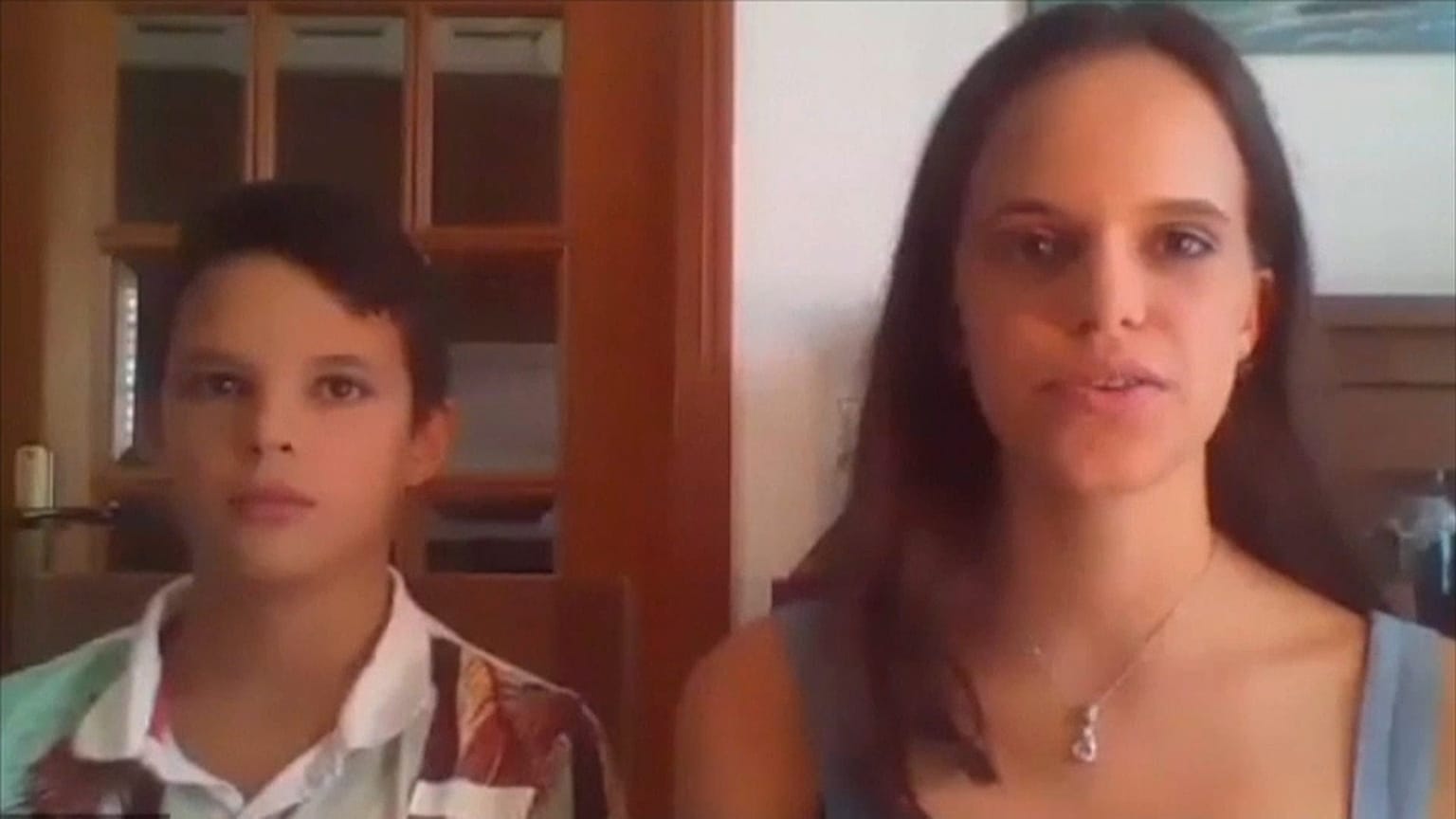 Deux des jeunes activistes climatiques portugais
