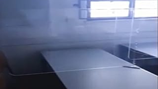 ΠΛΕΞΙΓΚΛΑΣ ΣΤΑ ΘΡΑΝΙΑ