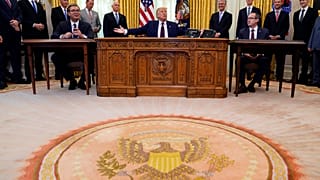 Washington logra un acuerdo económico entre Serbia y Kosovo sin zanjar el conflicto independentista