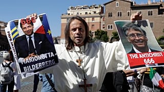 В Риме прошла акция протеста "ковид-диссидентов"