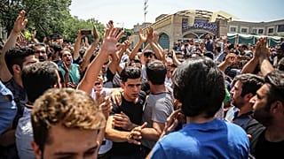 İran 2018'de yaşanan ekonomik kriz sırasında protestolara sahne oldu