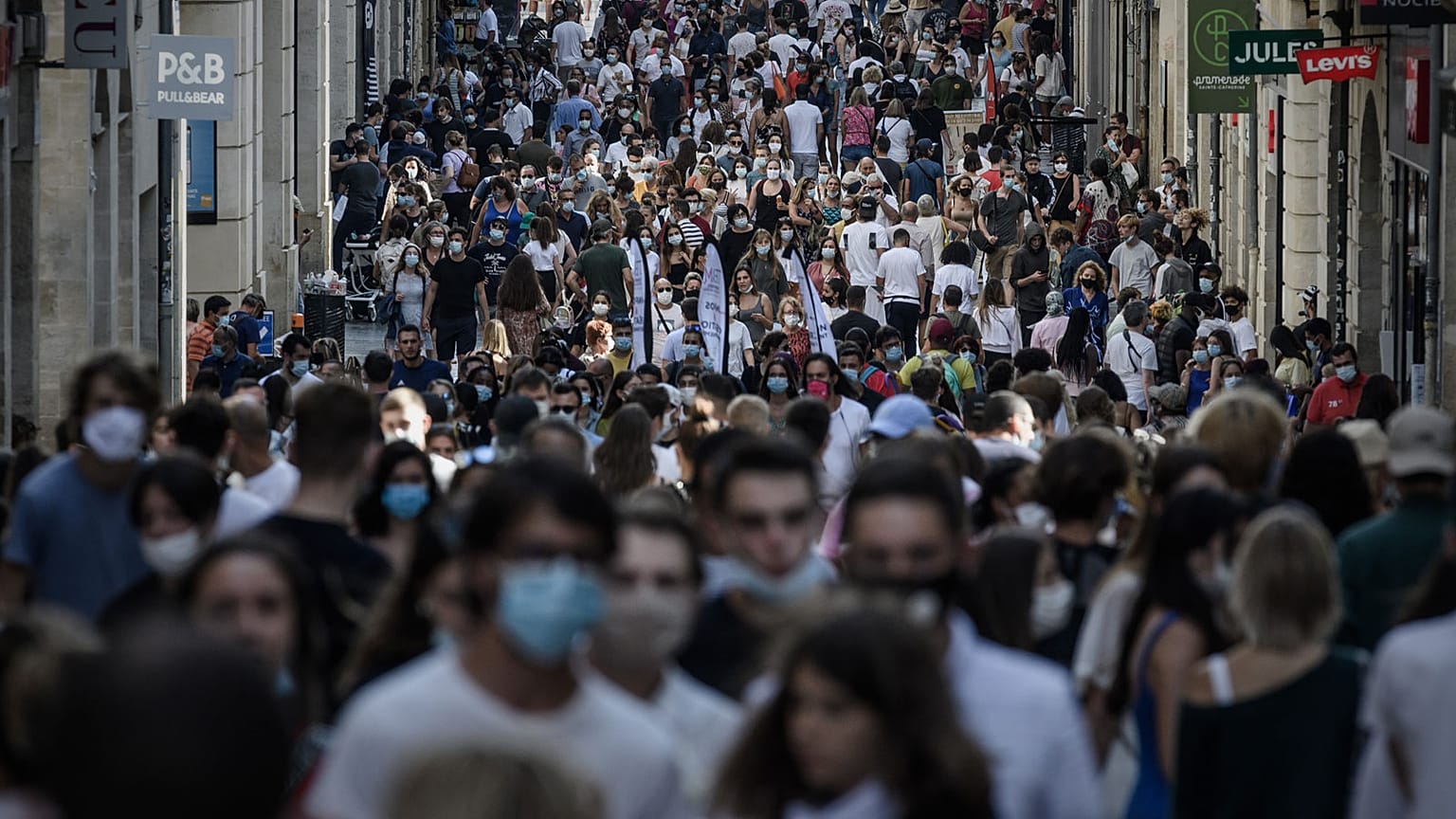 La rue Sainte-Catherine à Bordeaux, dans le sud-ouest de la France, le 5 septembre 2020 