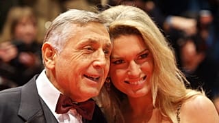 Jiří Menzel és 40 évvel fiatalabb felesége, Olga Menzelová