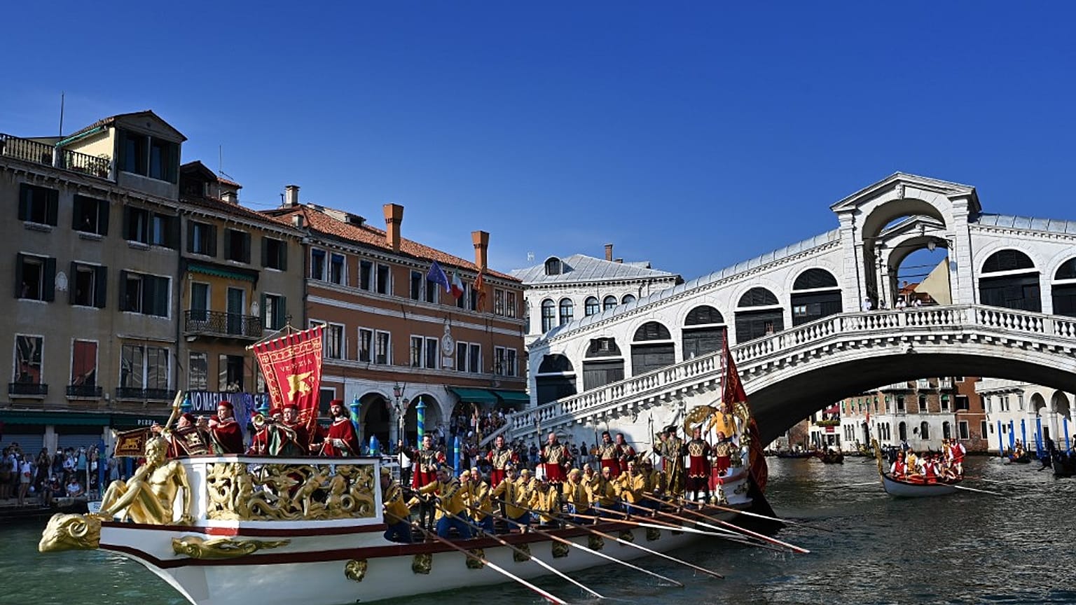 Rowers take part in the Regata Storica