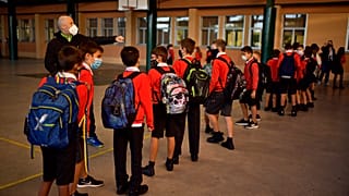 Entrada de los alumnos al colegio Luis Amigó en Navarra